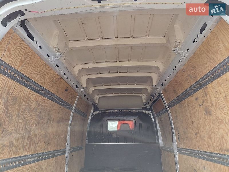 Грузовой фургон Renault Master 2015 в Ивано-Франковске