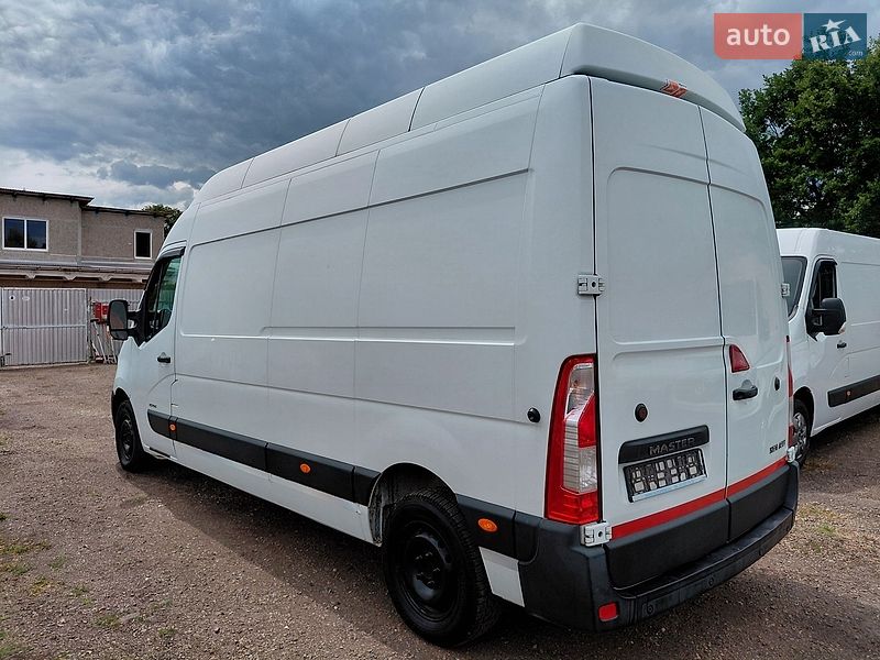 Грузовой фургон Renault Master 2015 в Ивано-Франковске