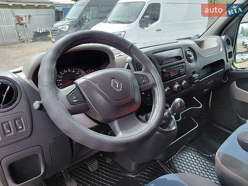 Грузовой фургон Renault Master 2015 в Ивано-Франковске