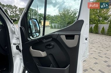 Грузовой фургон Renault Master 2015 в Ровно