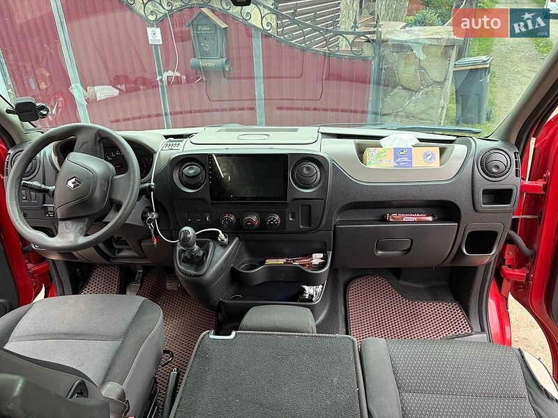 Вантажопасажирський фургон Renault Master 2015 в Рахові