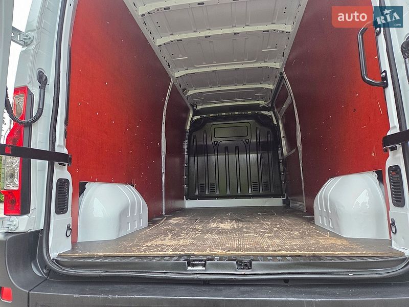 Грузовой фургон Renault Master 2022 в Днепре