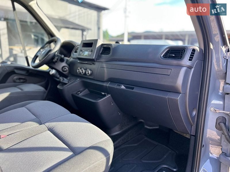 Тентованый Renault Master 2022 в Хусте