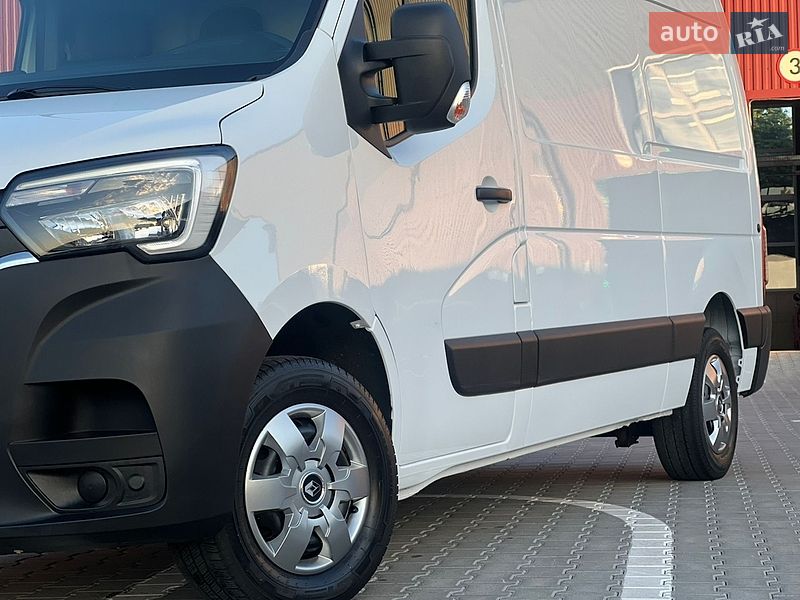 Вантажний фургон Renault Master 2022 в Дубні