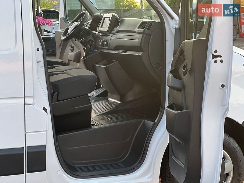 Вантажний фургон Renault Master 2022 в Дубні