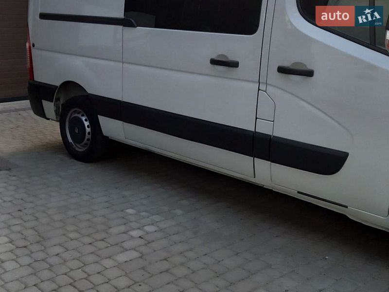 Вантажний фургон Renault Master 2017 в Львові
