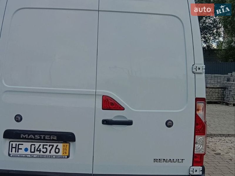 Грузовой фургон Renault Master 2016 в Бартатовом