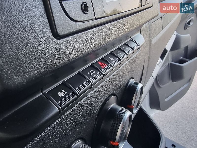 Вантажний фургон Renault Master 2021 в Житомирі