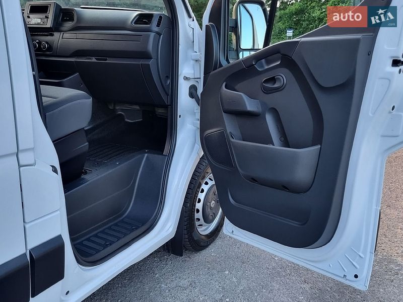 Вантажний фургон Renault Master 2021 в Житомирі