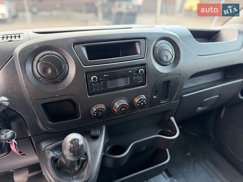 Вантажний фургон Renault Master 2018 в Дубні