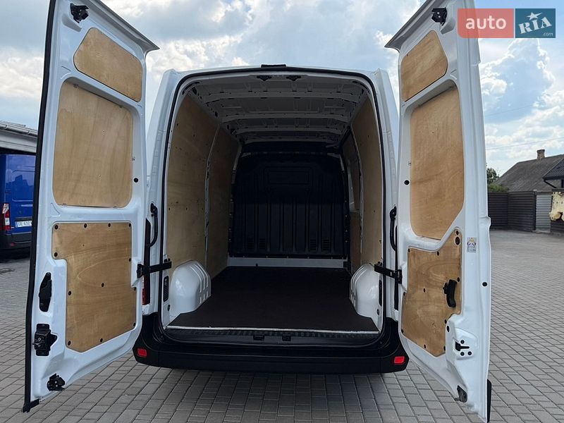 Вантажний фургон Renault Master 2018 в Дубні