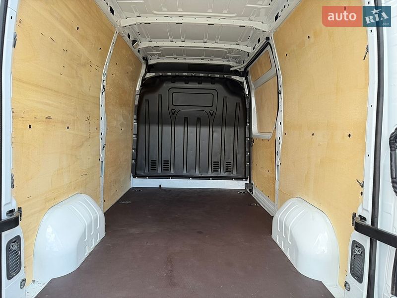 Вантажний фургон Renault Master 2018 в Дубні