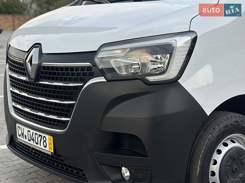 Грузовой фургон Renault Master 2022 в Дубно