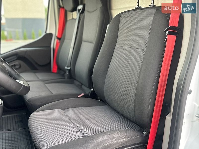 Грузовой фургон Renault Master 2022 в Дубно