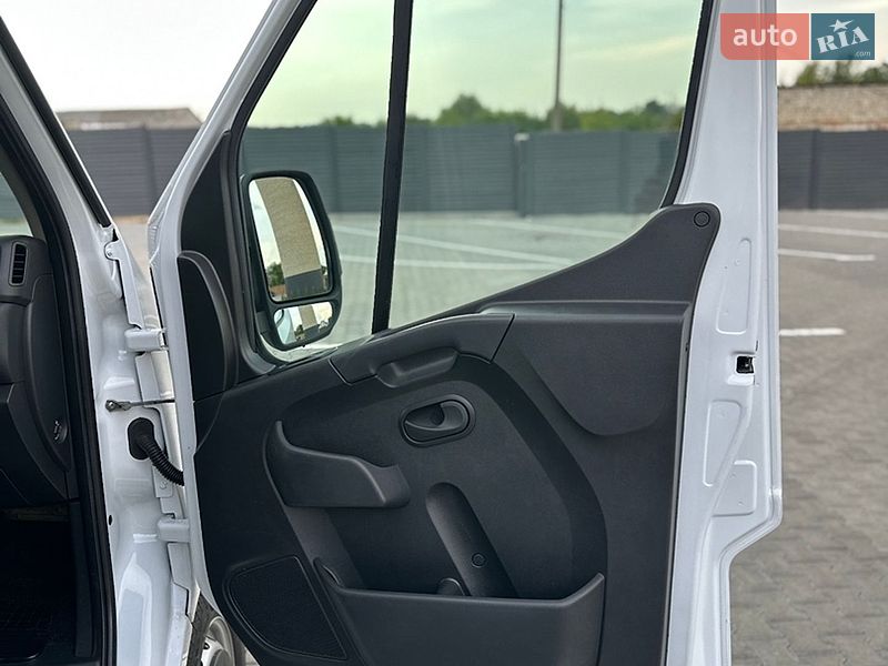 Грузовой фургон Renault Master 2022 в Дубно