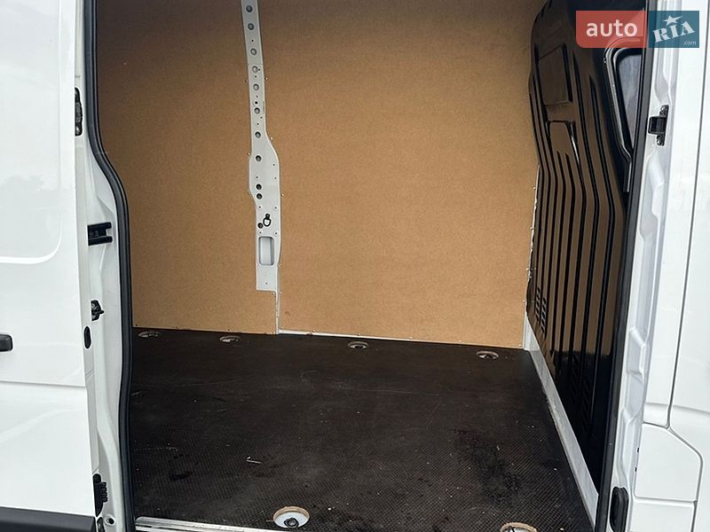 Грузовой фургон Renault Master 2022 в Дубно