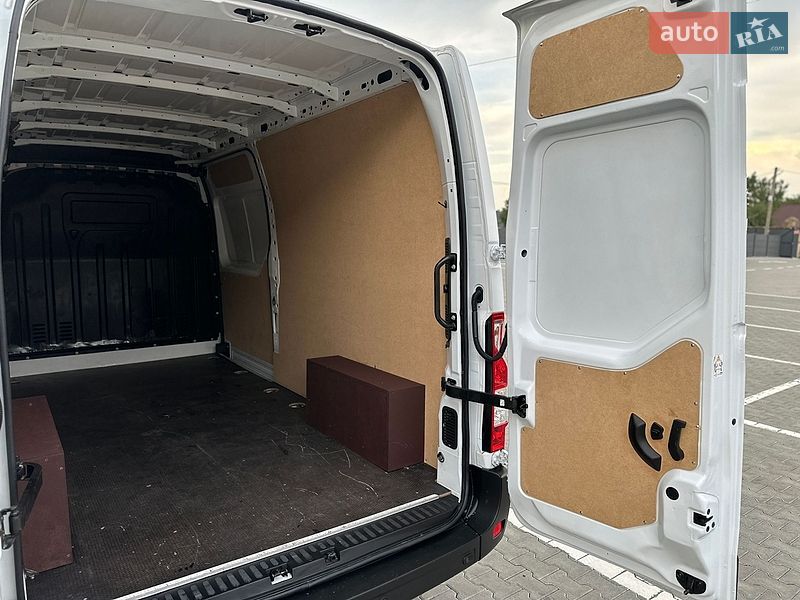 Грузовой фургон Renault Master 2022 в Дубно