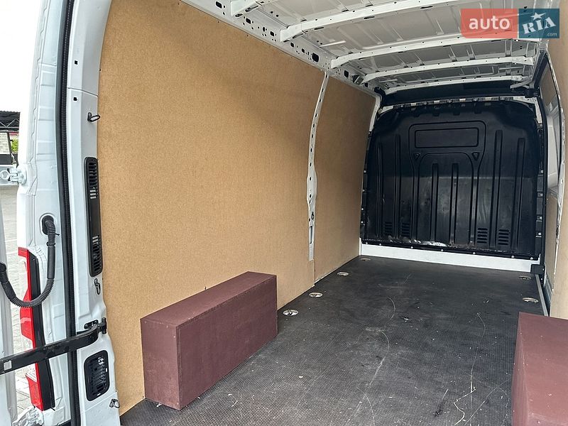 Грузовой фургон Renault Master 2022 в Дубно