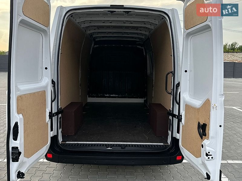 Грузовой фургон Renault Master 2022 в Дубно