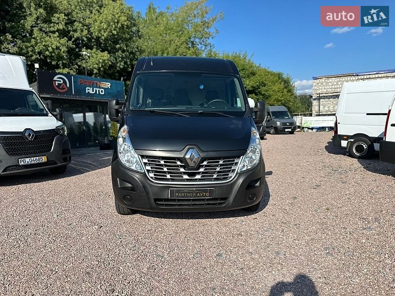 Вантажний фургон Renault Master 2018 в Рівному