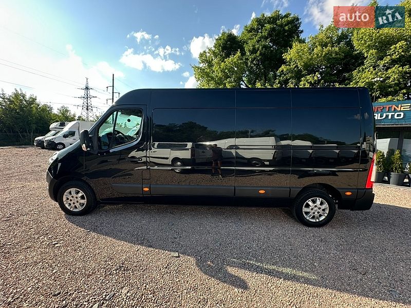 Вантажний фургон Renault Master 2018 в Рівному