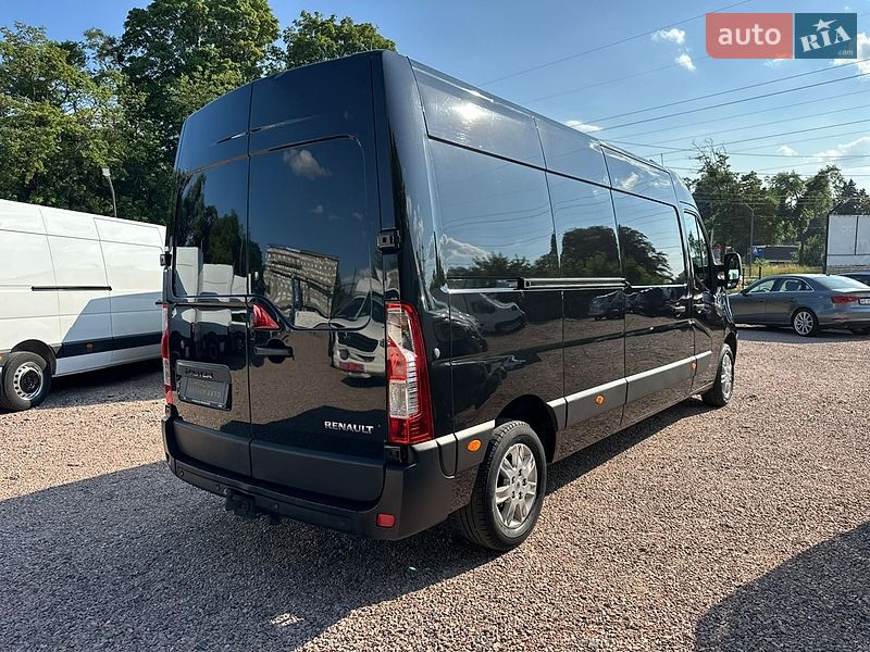 Вантажний фургон Renault Master 2018 в Рівному