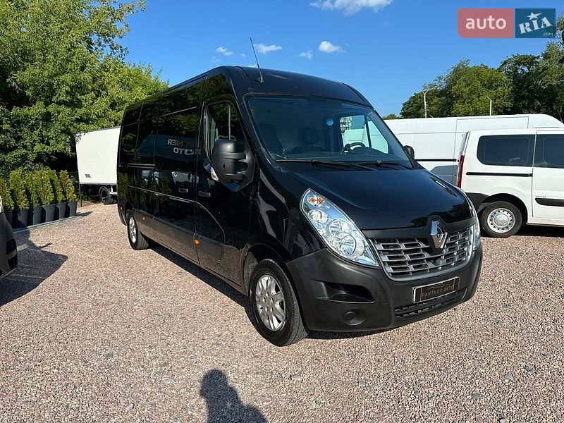 Вантажний фургон Renault Master 2018 в Рівному
