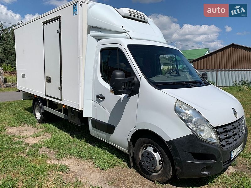 Грузовой фургон Renault Master 2012 в Обухове