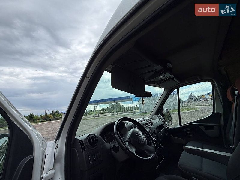 Грузовой фургон Renault Master 2016 в Киеве