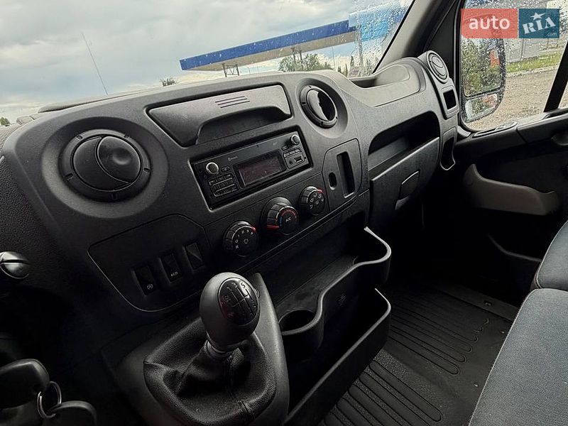 Грузовой фургон Renault Master 2016 в Киеве