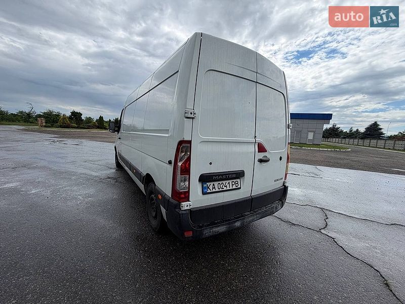 Грузовой фургон Renault Master 2016 в Киеве