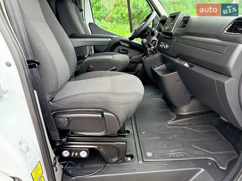 Тентованый Renault Master 2023 в Киеве