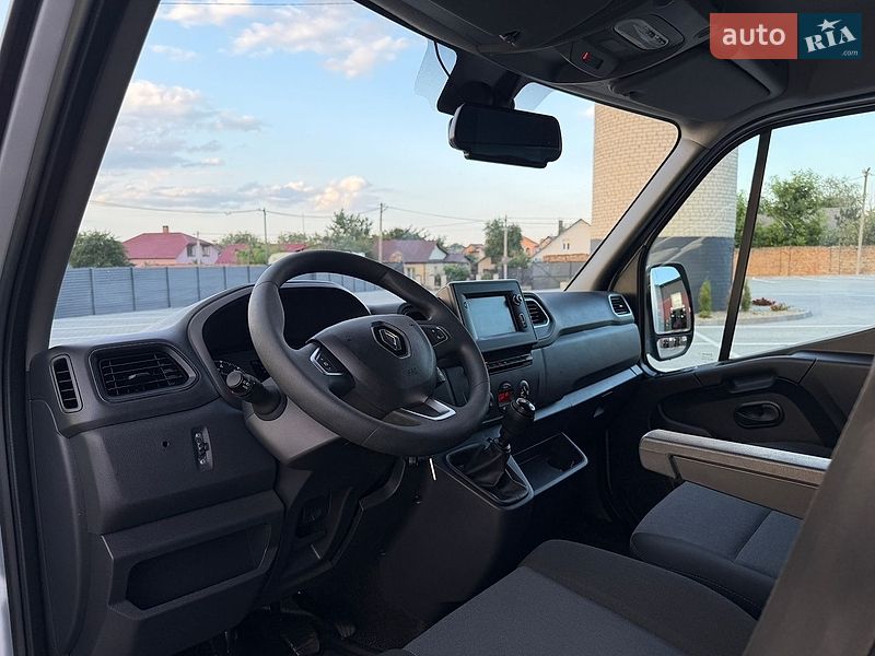Вантажний фургон Renault Master 2023 в Дубні