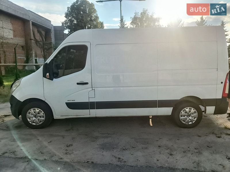Грузовой фургон Renault Master 2013 в Броварах