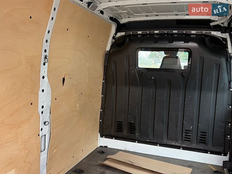 Вантажний фургон Renault Master 2022 в Білгороді-Дністровському