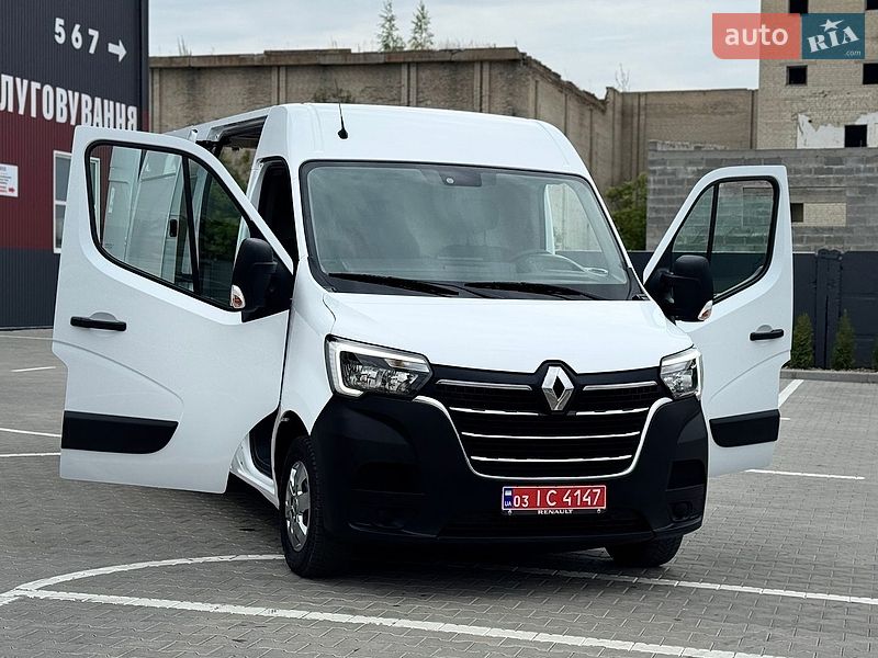 Вантажний фургон Renault Master 2023 в Дубні