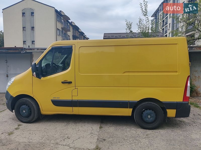 Вантажний фургон Renault Master 2013 в Мукачевому