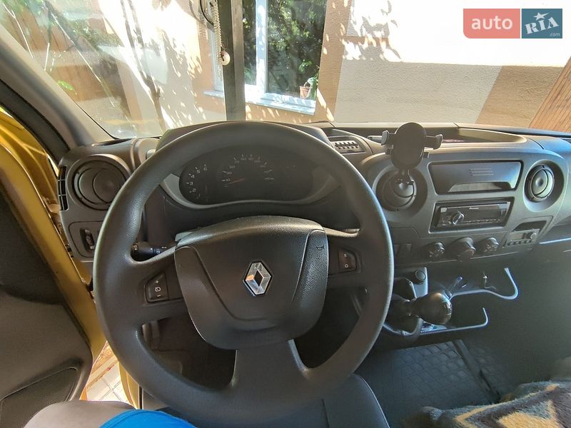 Вантажний фургон Renault Master 2013 в Мукачевому