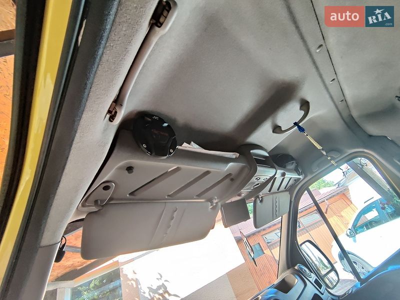 Вантажний фургон Renault Master 2013 в Мукачевому