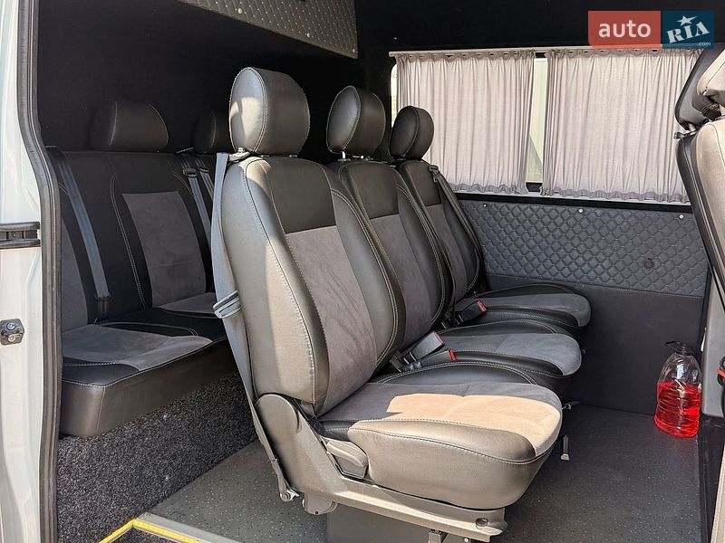 Лімузин Renault Master 2021 в Чернівцях