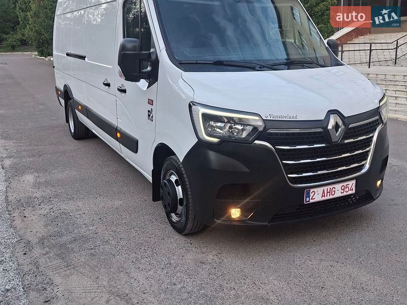 Вантажний фургон Renault Master 2021 в Дубні