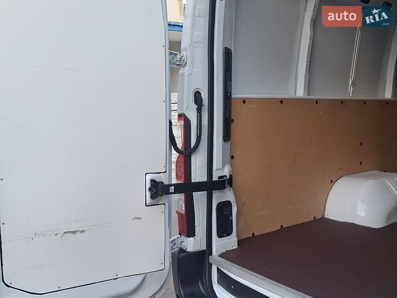 Вантажний фургон Renault Master 2021 в Дубні