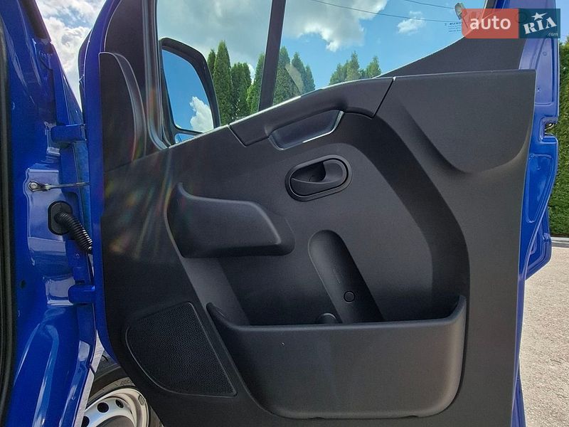 Вантажний фургон Renault Master 2022 в Дубні