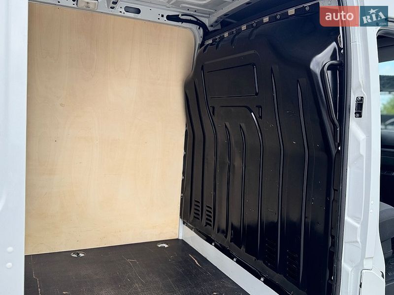 Грузовой фургон Renault Master 2023 в Дубно