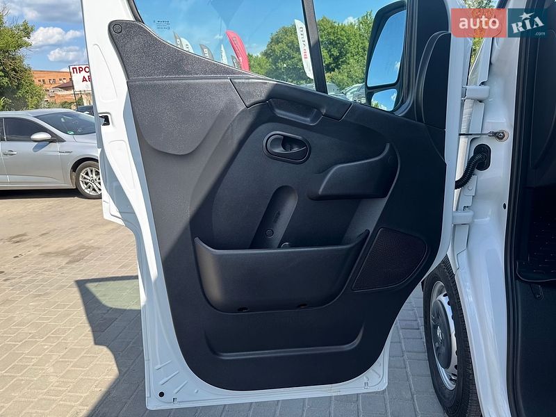Вантажний фургон Renault Master 2021 в Бердичеві