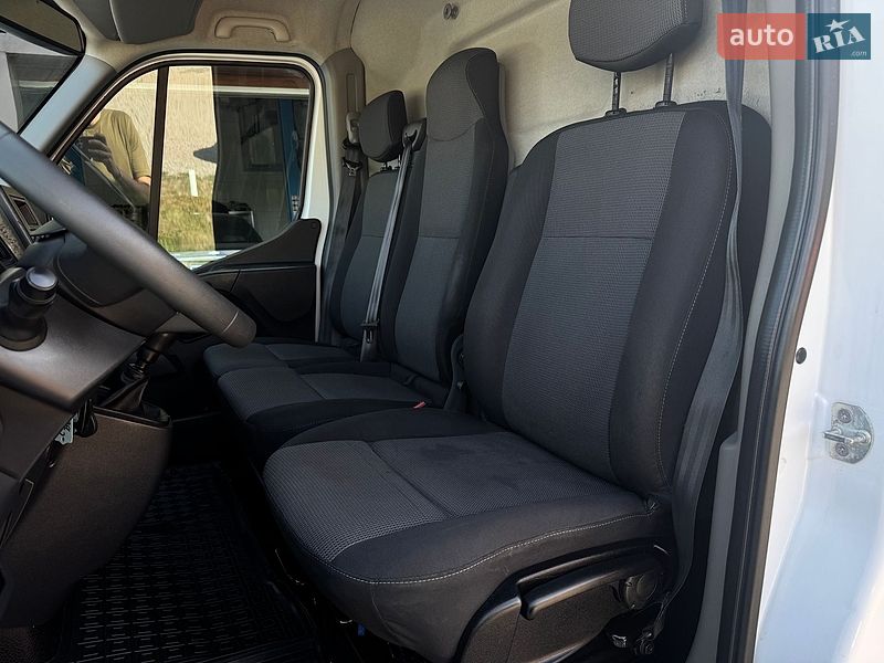 Вантажний фургон Renault Master 2021 в Бердичеві