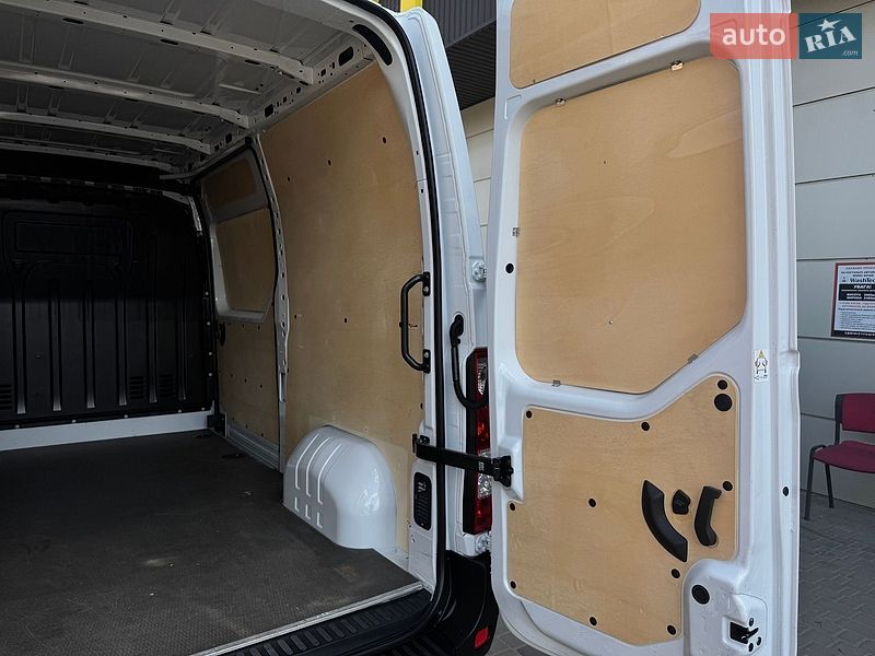 Вантажний фургон Renault Master 2021 в Бердичеві