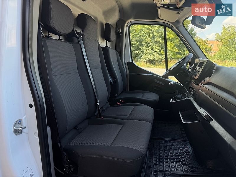 Вантажний фургон Renault Master 2021 в Бердичеві