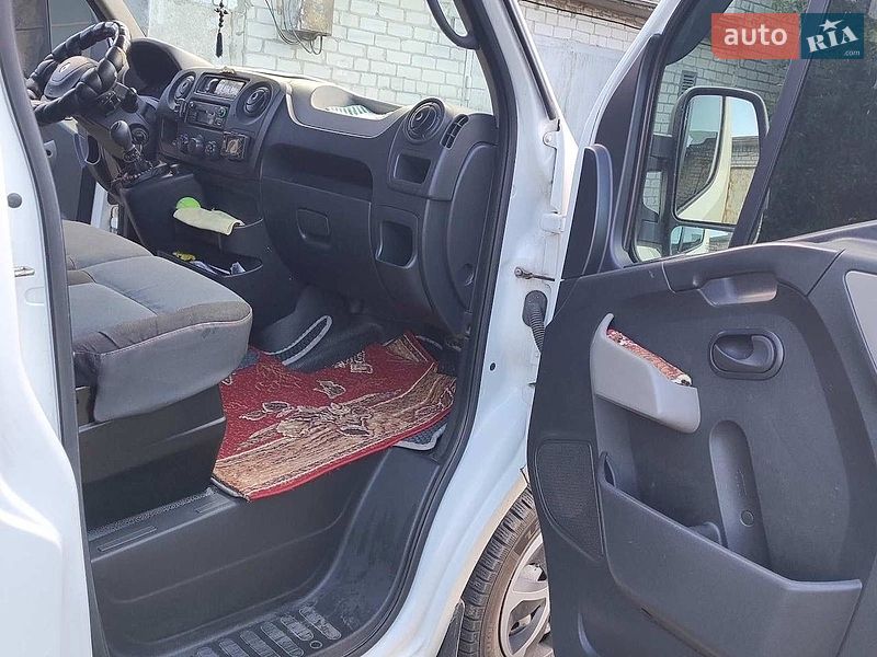 Приміський автобус Renault Master 2013 в Світловодську