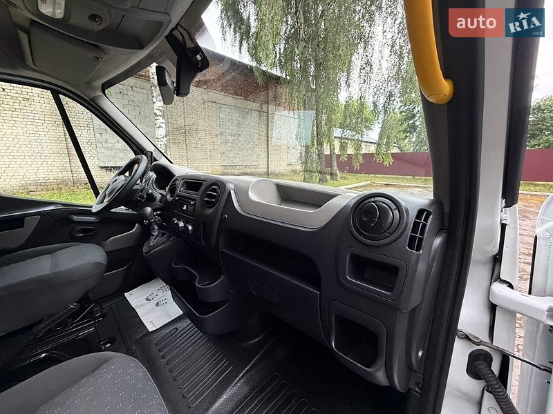 Микроавтобус Renault Master 2017 в Корце фото 37 Микроавтобус Renault Master 2017 в Корце